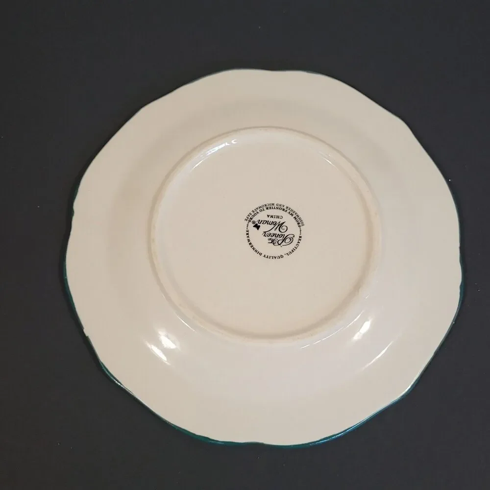 The Pioneer Woman Green Floral Scalloped Salad Plate 8 3/4